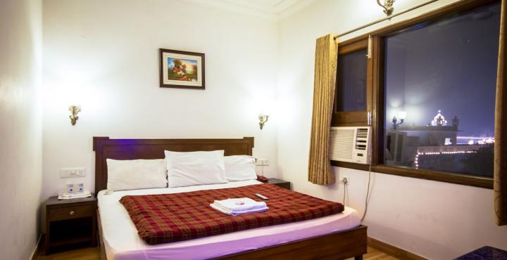 Hotel Sapphire Opposite Golden Temple Amritsar Exterior photo