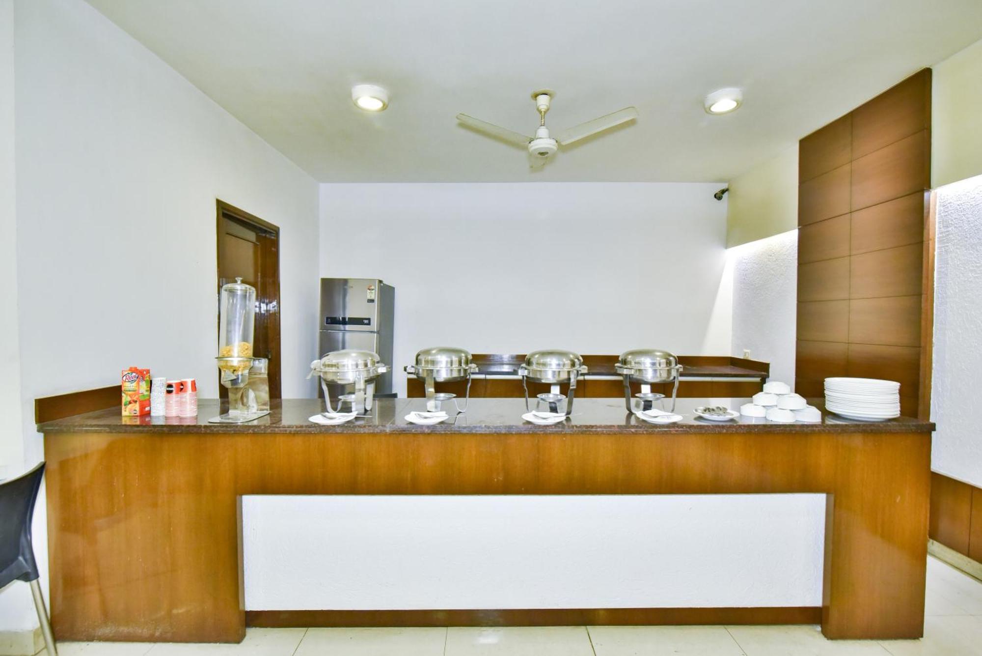 Hotel Sapphire Opposite Golden Temple Amritsar Exterior photo