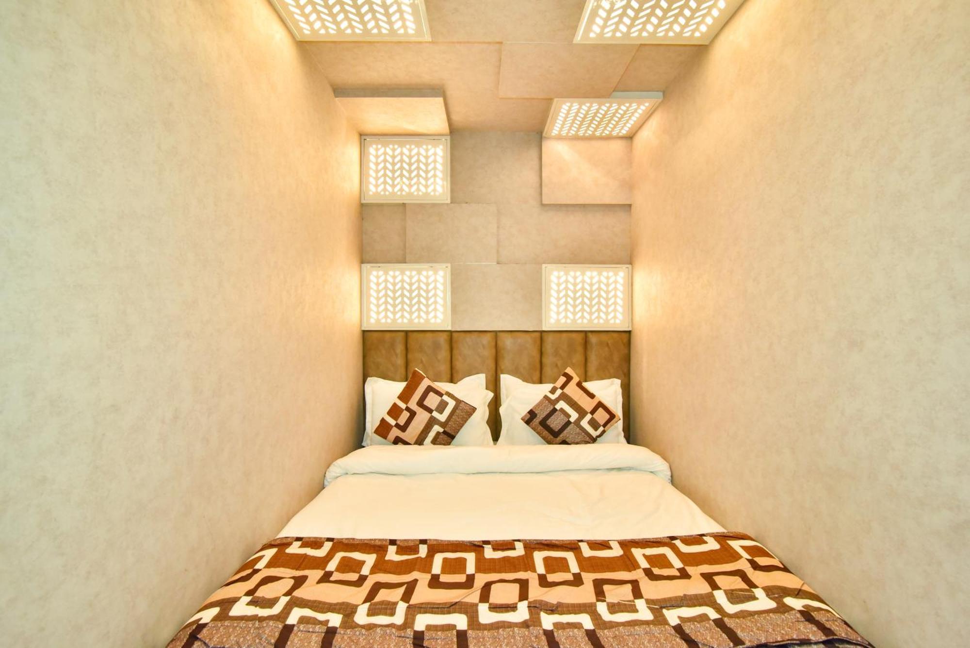 Hotel Sapphire Opposite Golden Temple Amritsar Exterior photo