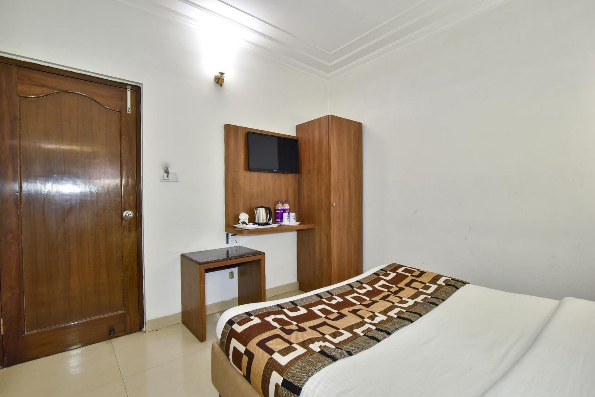 Hotel Sapphire Opposite Golden Temple Amritsar Exterior photo