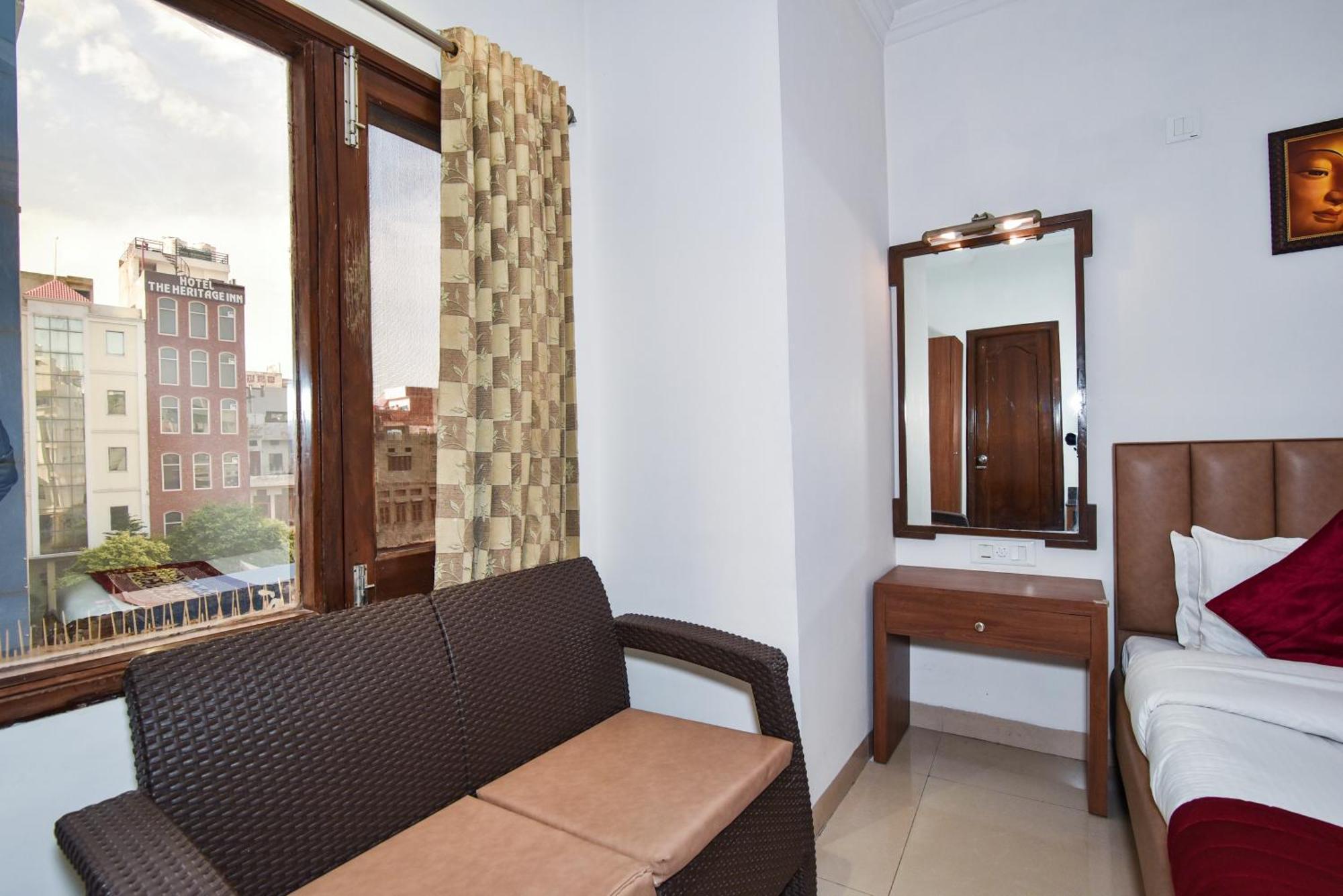 Hotel Sapphire Opposite Golden Temple Amritsar Exterior photo